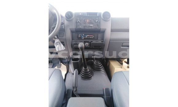 Buy Import Toyota Land Cruiser White Car in Import - Dubai in Al Jazirah State Buy Import Toyota Land Cruiser White Car in Import - Dubai in Al Jazirah State