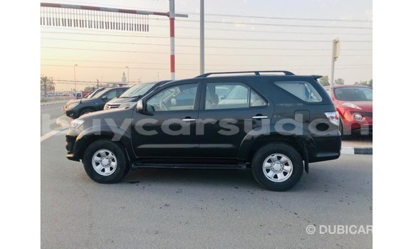 Acheter Import Voiture Toyota Fortuner Noir à Import - Dubai, État d'Al Jazirah Acheter Import Voiture Toyota Fortuner Noir à Import - Dubai, État d'Al Jazirah