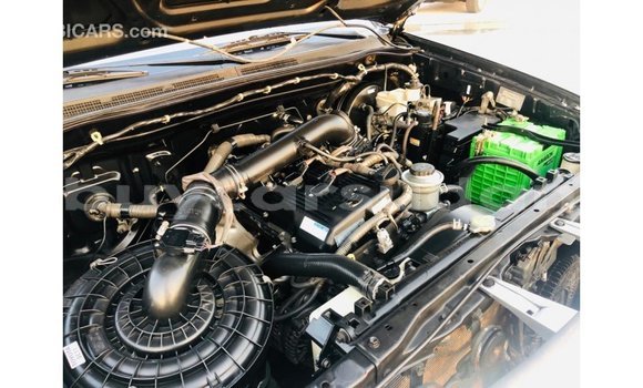 Acheter Import Voiture Toyota Fortuner Noir à Import - Dubai, État d'Al Jazirah Acheter Import Voiture Toyota Fortuner Noir à Import - Dubai, État d'Al Jazirah