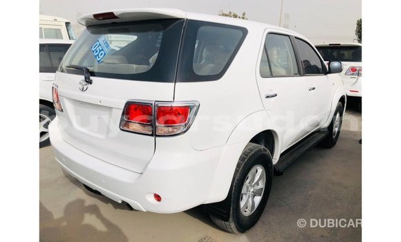 Buy Import Toyota Fortuner White Car in Import - Dubai in Al Jazirah State Buy Import Toyota Fortuner White Car in Import - Dubai in Al Jazirah State