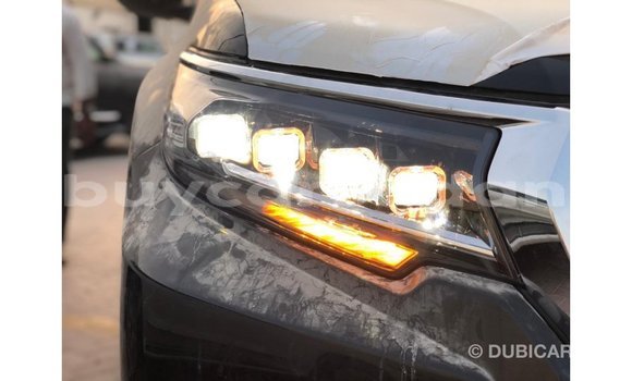 Acheter Import Voiture Toyota Prado Noir à Import - Dubai, État d'Al Jazirah Acheter Import Voiture Toyota Prado Noir à Import - Dubai, État d'Al Jazirah