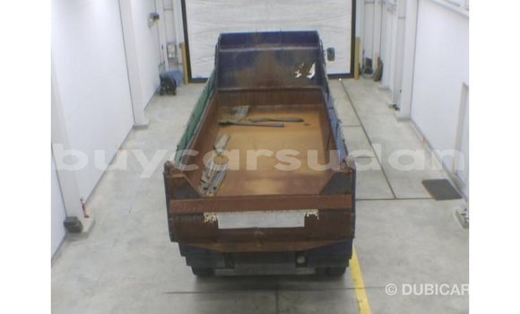 Buy Import Nissan Evalia Blue Truck in Import - Dubai in Al Jazirah State Buy Import Nissan Evalia Blue Truck in Import - Dubai in Al Jazirah State