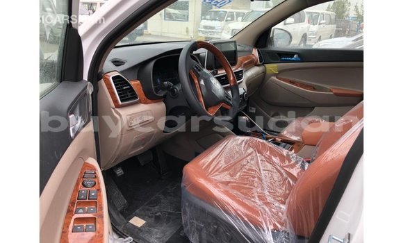 Buy Import Hyundai Tucson White Car in Import - Dubai in Al Jazirah State Buy Import Hyundai Tucson White Car in Import - Dubai in Al Jazirah State