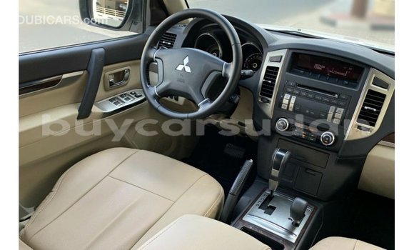 Buy Import Mitsubishi Pajero White Car in Import - Dubai in Al Jazirah State Buy Import Mitsubishi Pajero White Car in Import - Dubai in Al Jazirah State