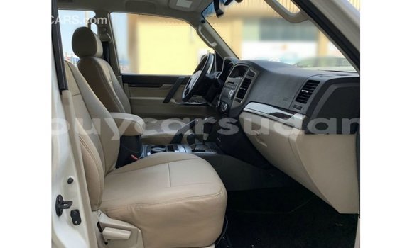 Buy Import Mitsubishi Pajero White Car in Import - Dubai in Al Jazirah State Buy Import Mitsubishi Pajero White Car in Import - Dubai in Al Jazirah State