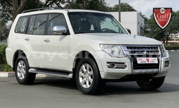 Buy Import Mitsubishi Pajero White Car in Import - Dubai in Al Jazirah State