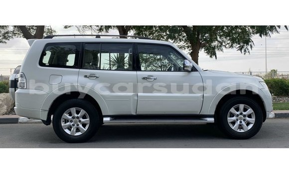 Buy Import Mitsubishi Pajero White Car in Import - Dubai in Al Jazirah State Buy Import Mitsubishi Pajero White Car in Import - Dubai in Al Jazirah State