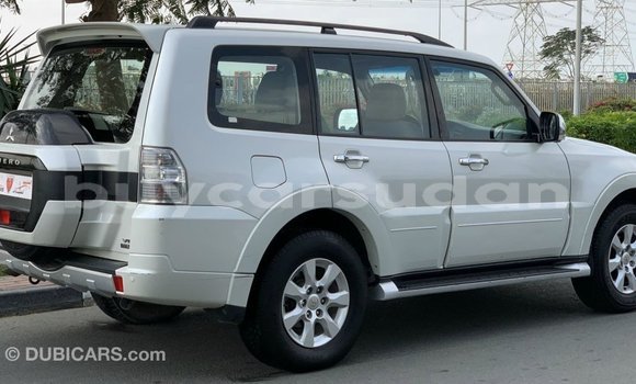 Buy Import Mitsubishi Pajero White Car in Import - Dubai in Al Jazirah State Buy Import Mitsubishi Pajero White Car in Import - Dubai in Al Jazirah State