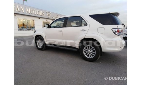 Buy Import Toyota Fortuner White Car in Import - Dubai in Al Jazirah State Buy Import Toyota Fortuner White Car in Import - Dubai in Al Jazirah State