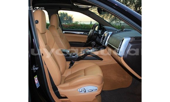 Buy Import Porsche Cayenne Other Car in Import - Dubai in Al Jazirah State Buy Import Porsche Cayenne Other Car in Import - Dubai in Al Jazirah State