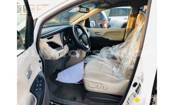 Buy Import Toyota Sienna White Car in Import - Dubai in Al Jazirah State Buy Import Toyota Sienna White Car in Import - Dubai in Al Jazirah State