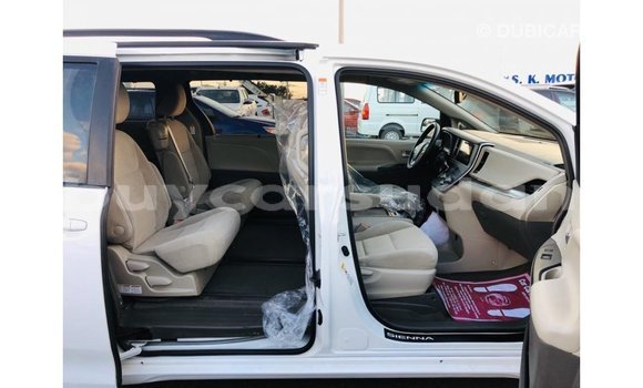 Buy Import Toyota Sienna White Car in Import - Dubai in Al Jazirah State Buy Import Toyota Sienna White Car in Import - Dubai in Al Jazirah State