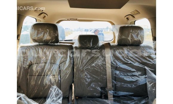 Acheter Import Voiture Toyota Land Cruiser Blanc à Import - Dubai, État d'Al Jazirah Acheter Import Voiture Toyota Land Cruiser Blanc à Import - Dubai, État d'Al Jazirah