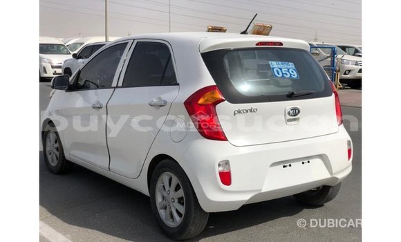 Acheter Import Voiture Kia Carens Blanc à Import - Dubai, État d'Al Jazirah Acheter Import Voiture Kia Carens Blanc à Import - Dubai, État d'Al Jazirah