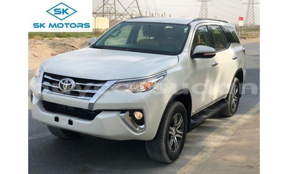 Buy Import Toyota Fortuner White Car in Import - Dubai in Al Jazirah State