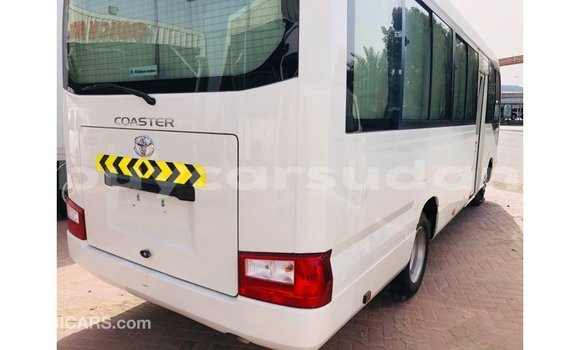 Acheter Import Voiture Toyota Coaster Blanc à Import - Dubai, État d'Al Jazirah Acheter Import Voiture Toyota Coaster Blanc à Import - Dubai, État d'Al Jazirah