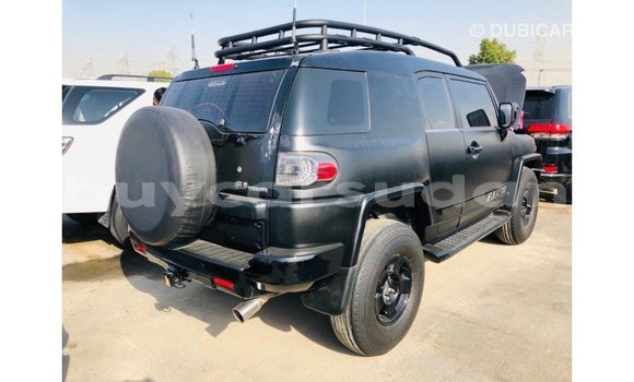 Acheter Import Voiture Toyota FJ Cruiser Noir à Import - Dubai, État d'Al Jazirah Acheter Import Voiture Toyota FJ Cruiser Noir à Import - Dubai, État d'Al Jazirah