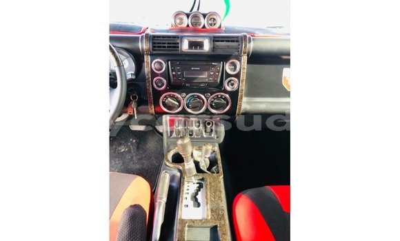 Acheter Import Voiture Toyota FJ Cruiser Noir à Import - Dubai, État d'Al Jazirah Acheter Import Voiture Toyota FJ Cruiser Noir à Import - Dubai, État d'Al Jazirah