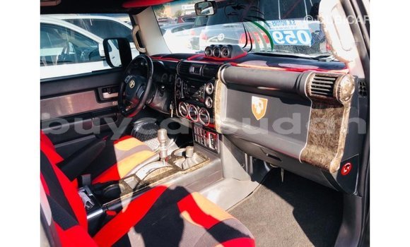 Acheter Import Voiture Toyota FJ Cruiser Noir à Import - Dubai, État d'Al Jazirah Acheter Import Voiture Toyota FJ Cruiser Noir à Import - Dubai, État d'Al Jazirah