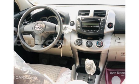 Buy Import Toyota HiAce Blue Truck in Import - Dubai in Al Jazirah State Buy Import Toyota HiAce Blue Truck in Import - Dubai in Al Jazirah State