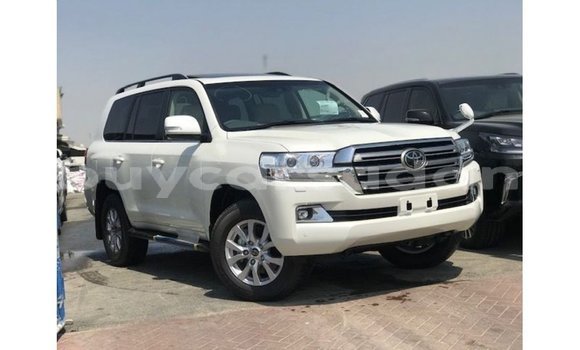 Acheter Import Voiture Toyota Land Cruiser Blanc à Import - Dubai, État d'Al Jazirah