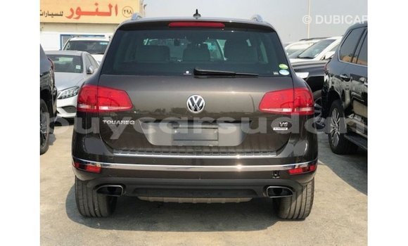 Acheter Import Voiture Volkswagen Touareg Marron à Import - Dubai, État d'Al Jazirah Acheter Import Voiture Volkswagen Touareg Marron à Import - Dubai, État d'Al Jazirah