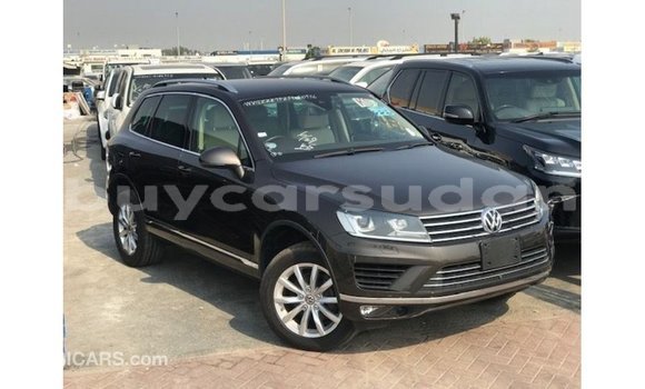 Acheter Import Voiture Volkswagen Touareg Marron à Import - Dubai, État d'Al Jazirah Acheter Import Voiture Volkswagen Touareg Marron à Import - Dubai, État d'Al Jazirah