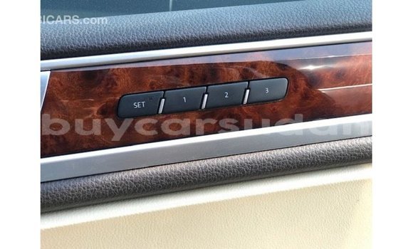 Acheter Import Voiture Volkswagen Touareg Marron à Import - Dubai, État d'Al Jazirah Acheter Import Voiture Volkswagen Touareg Marron à Import - Dubai, État d'Al Jazirah