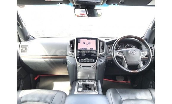 Acheter Import Voiture Toyota Land Cruiser Blanc à Import - Dubai, État d'Al Jazirah Acheter Import Voiture Toyota Land Cruiser Blanc à Import - Dubai, État d'Al Jazirah