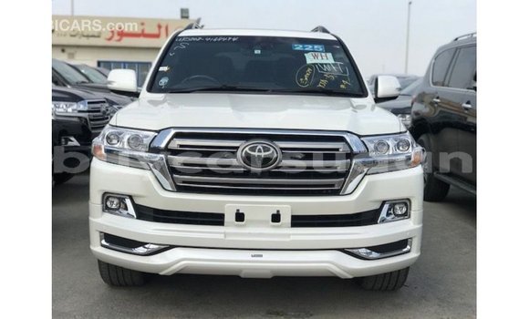 Acheter Import Voiture Toyota Land Cruiser Blanc à Import - Dubai, État d'Al Jazirah Acheter Import Voiture Toyota Land Cruiser Blanc à Import - Dubai, État d'Al Jazirah