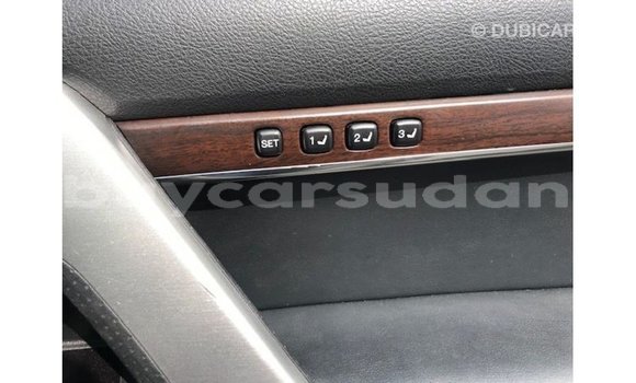 Acheter Import Voiture Toyota Land Cruiser Blanc à Import - Dubai, État d'Al Jazirah Acheter Import Voiture Toyota Land Cruiser Blanc à Import - Dubai, État d'Al Jazirah