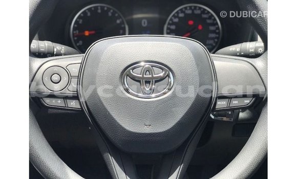 Buy Import Toyota HiAce White Truck in Import - Dubai in Al Jazirah State Buy Import Toyota HiAce White Truck in Import - Dubai in Al Jazirah State