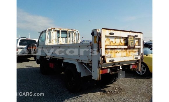 Buy Import Toyota Dyna White Truck in Import - Dubai in Al Jazirah State Buy Import Toyota Dyna White Truck in Import - Dubai in Al Jazirah State