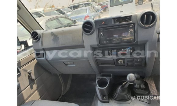 Buy Import Toyota Land Cruiser White Car in Import - Dubai in Al Jazirah State Buy Import Toyota Land Cruiser White Car in Import - Dubai in Al Jazirah State