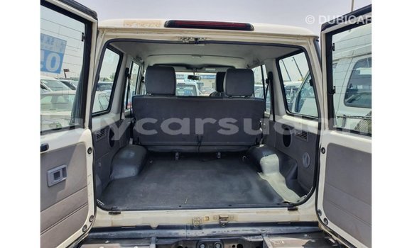 Buy Import Toyota Land Cruiser White Car in Import - Dubai in Al Jazirah State Buy Import Toyota Land Cruiser White Car in Import - Dubai in Al Jazirah State