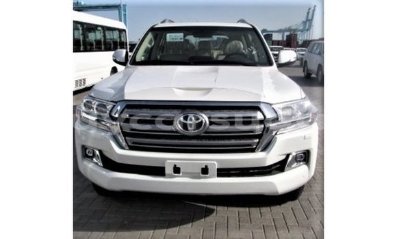 Buy Import Toyota Land Cruiser White Car in Import - Dubai in Al Jazirah State Buy Import Toyota Land Cruiser White Car in Import - Dubai in Al Jazirah State