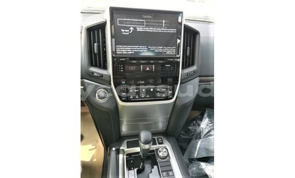 Buy Import Toyota Land Cruiser White Car in Import - Dubai in Al Jazirah State Buy Import Toyota Land Cruiser White Car in Import - Dubai in Al Jazirah State