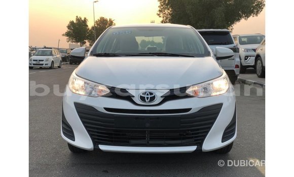 Buy Import Toyota DA White Truck in Import - Dubai in Al Jazirah State Buy Import Toyota DA White Truck in Import - Dubai in Al Jazirah State