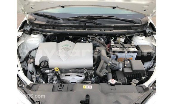 Buy Import Toyota DA White Truck in Import - Dubai in Al Jazirah State Buy Import Toyota DA White Truck in Import - Dubai in Al Jazirah State