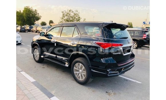 Acheter Import Voiture Toyota Fortuner Noir à Import - Dubai, État d'Al Jazirah Acheter Import Voiture Toyota Fortuner Noir à Import - Dubai, État d'Al Jazirah
