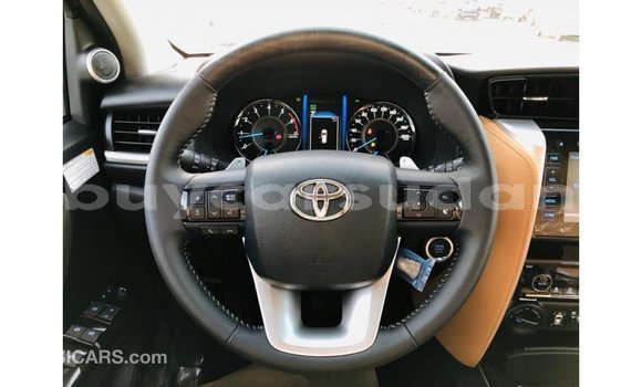 Acheter Import Voiture Toyota Fortuner Noir à Import - Dubai, État d'Al Jazirah Acheter Import Voiture Toyota Fortuner Noir à Import - Dubai, État d'Al Jazirah