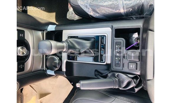 Acheter Import Voiture Toyota Prado Marron à Import - Dubai, État d'Al Jazirah Acheter Import Voiture Toyota Prado Marron à Import - Dubai, État d'Al Jazirah
