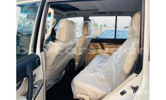 Buy Import Mitsubishi Pajero White Car in Import - Dubai in Al Jazirah State Buy Import Mitsubishi Pajero White Car in Import - Dubai in Al Jazirah State