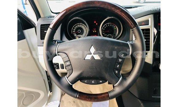 Buy Import Mitsubishi Pajero White Car in Import - Dubai in Al Jazirah State Buy Import Mitsubishi Pajero White Car in Import - Dubai in Al Jazirah State