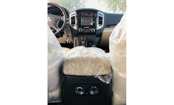 Buy Import Mitsubishi Pajero White Car in Import - Dubai in Al Jazirah State Buy Import Mitsubishi Pajero White Car in Import - Dubai in Al Jazirah State
