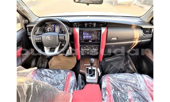 Buy Import Toyota Fortuner White Car in Import - Dubai in Al Jazirah State Buy Import Toyota Fortuner White Car in Import - Dubai in Al Jazirah State