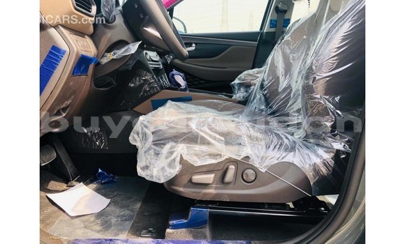 Acheter Import Voiture Hyundai Santa Fe Vert à Import - Dubai, État d'Al Jazirah Acheter Import Voiture Hyundai Santa Fe Vert à Import - Dubai, État d'Al Jazirah