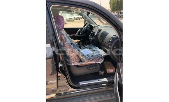 Acheter Import Voiture Toyota Land Cruiser Noir à Import - Dubai, État d'Al Jazirah Acheter Import Voiture Toyota Land Cruiser Noir à Import - Dubai, État d'Al Jazirah
