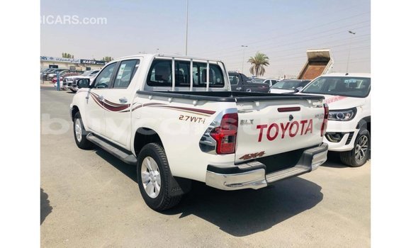 Acheter Import Voiture Toyota Hilux Blanc à Import - Dubai, État d'Al Jazirah Acheter Import Voiture Toyota Hilux Blanc à Import - Dubai, État d'Al Jazirah