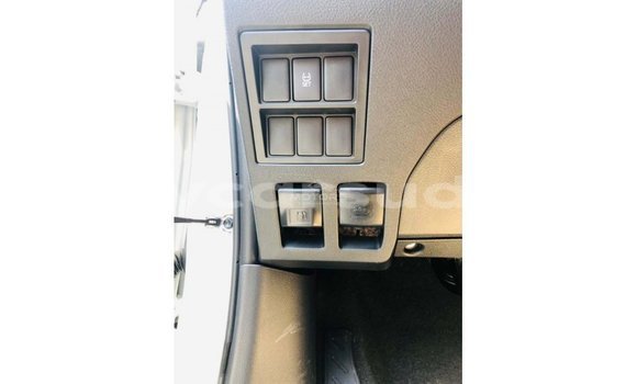 Acheter Import Voiture Toyota Hilux Blanc à Import - Dubai, État d'Al Jazirah Acheter Import Voiture Toyota Hilux Blanc à Import - Dubai, État d'Al Jazirah